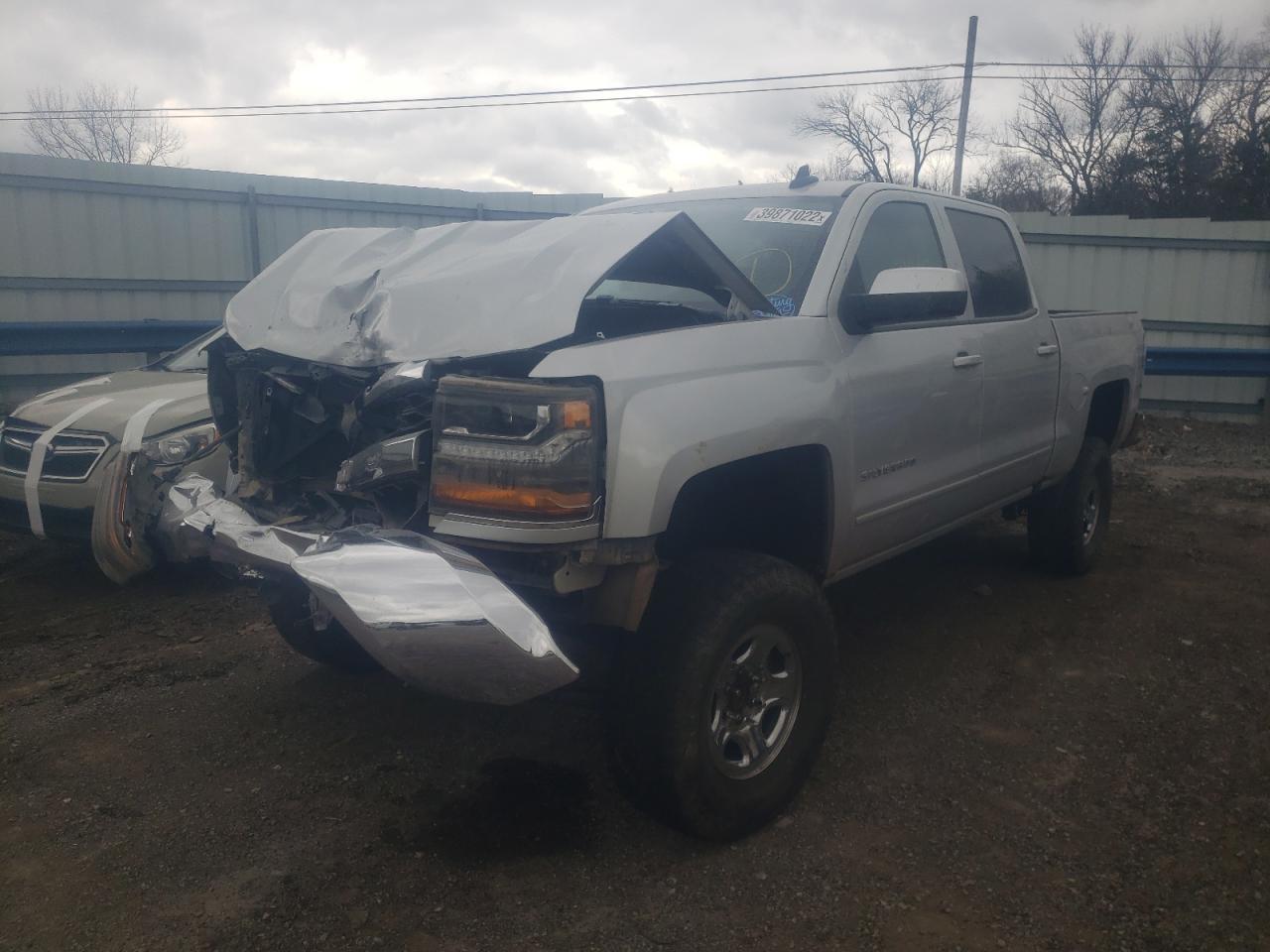 Photo 2 from auction – 2018 CHEVROLET SILVERADO with VIN 3GCPCREH7JG236716