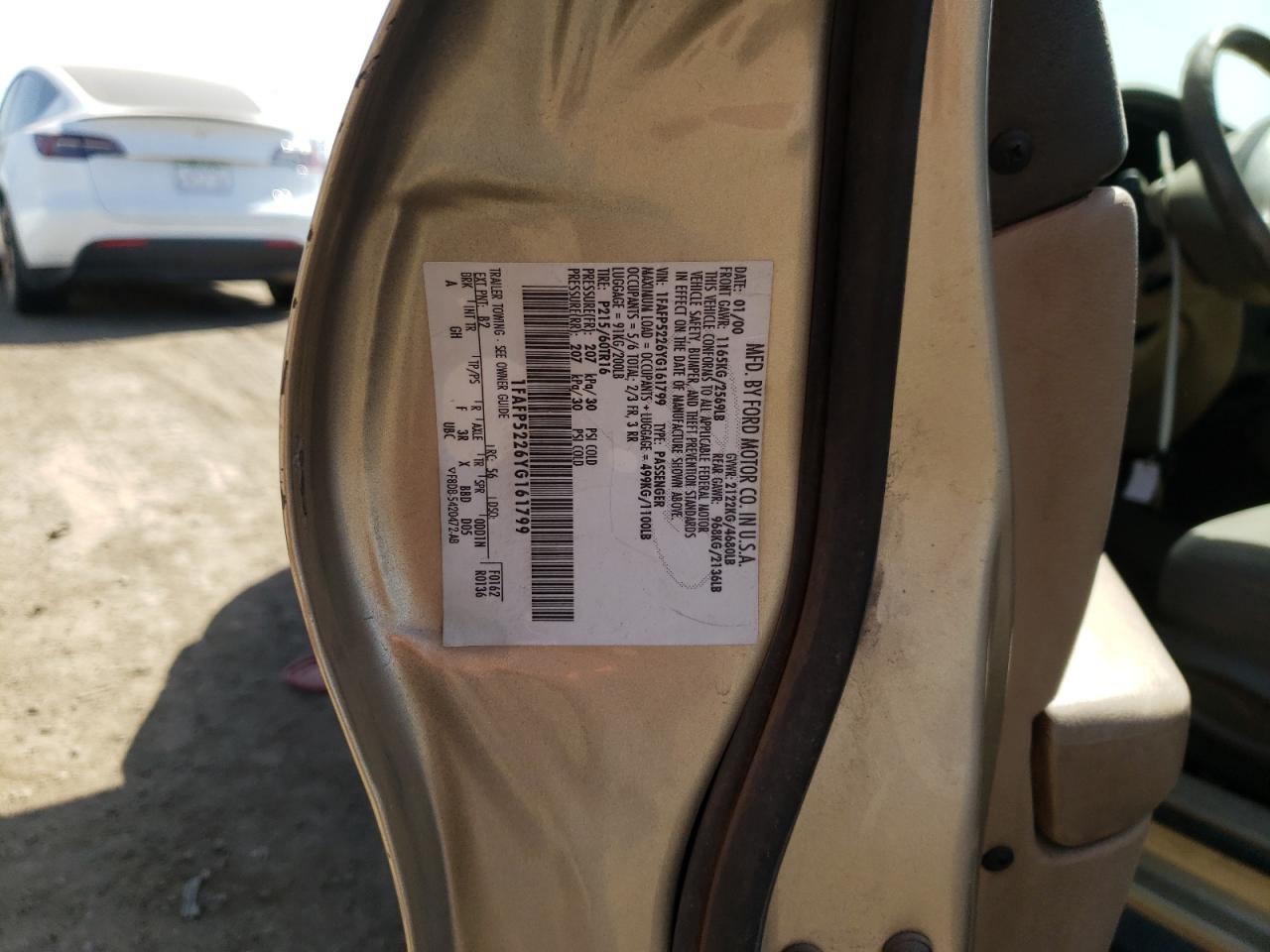 Photo 10 from auction – 2000 FORD TAURUS LX with VIN 1FAFP5226YG161799