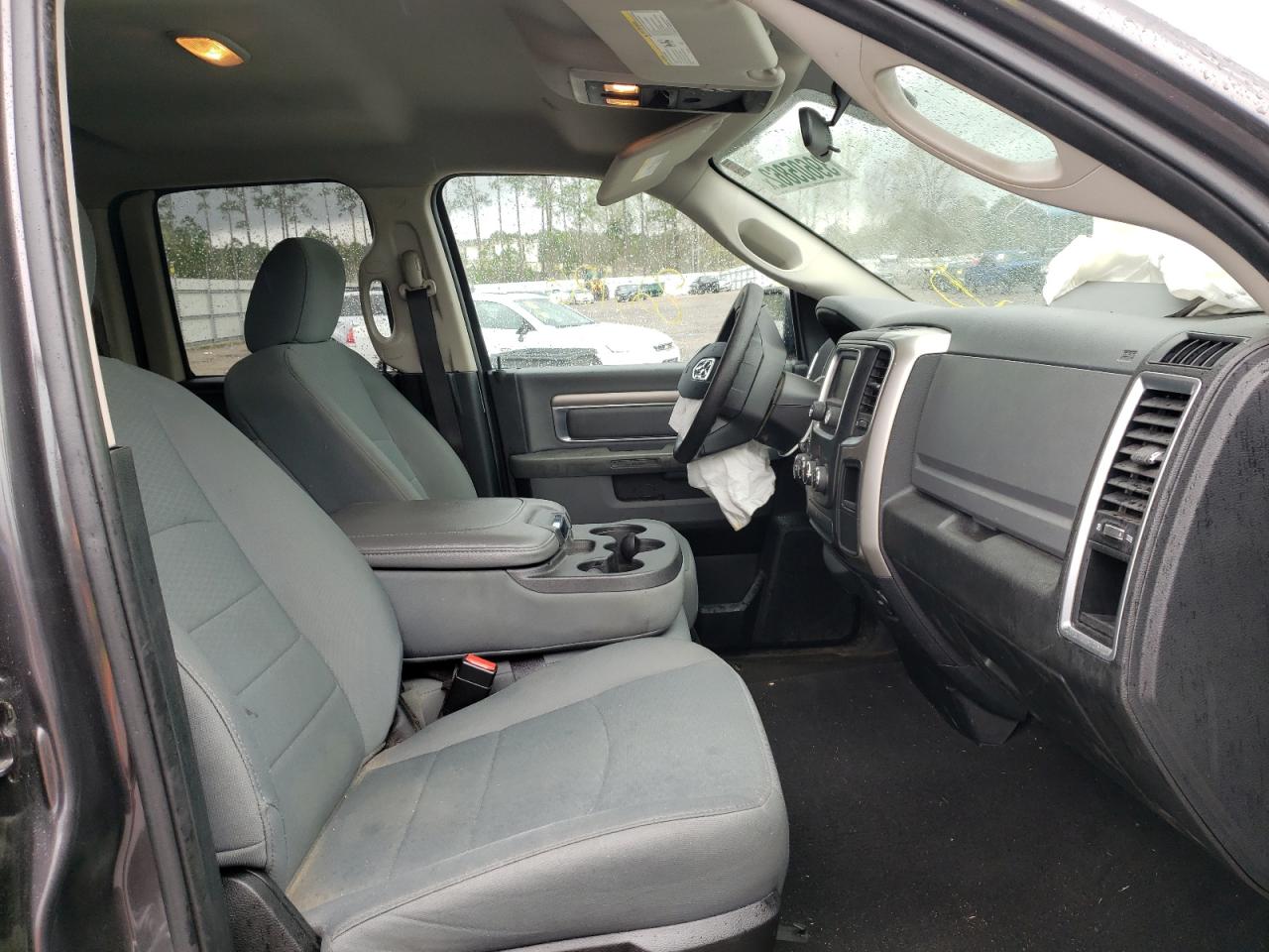 Photo 5 from auction – 2017 RAM 1500 SLT with VIN 1C6RR6GG2HS713931