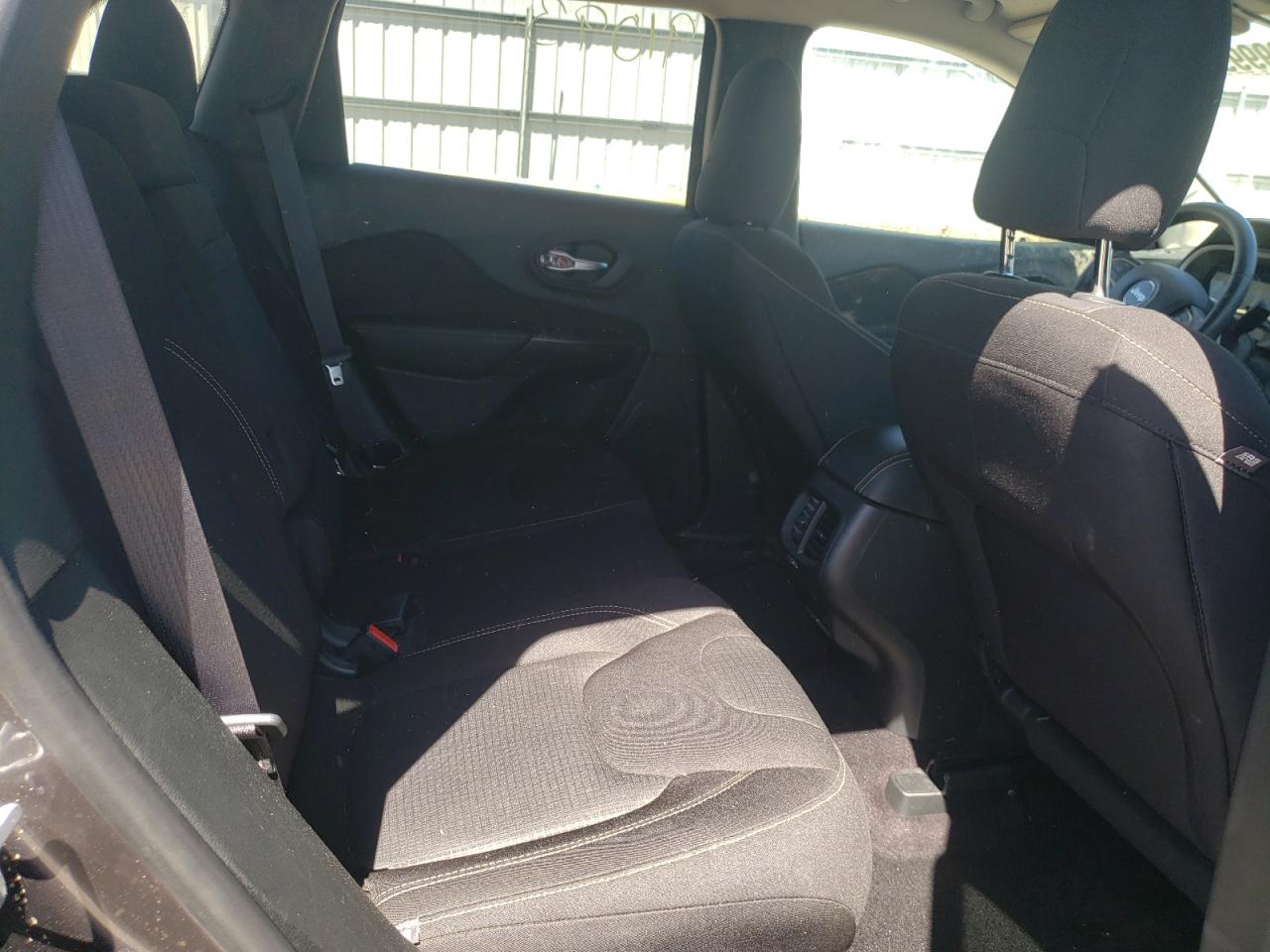 Photo 6 from auction – 2017 JEEP CHEROKEE L with VIN 1C4PJLCS8HW548797