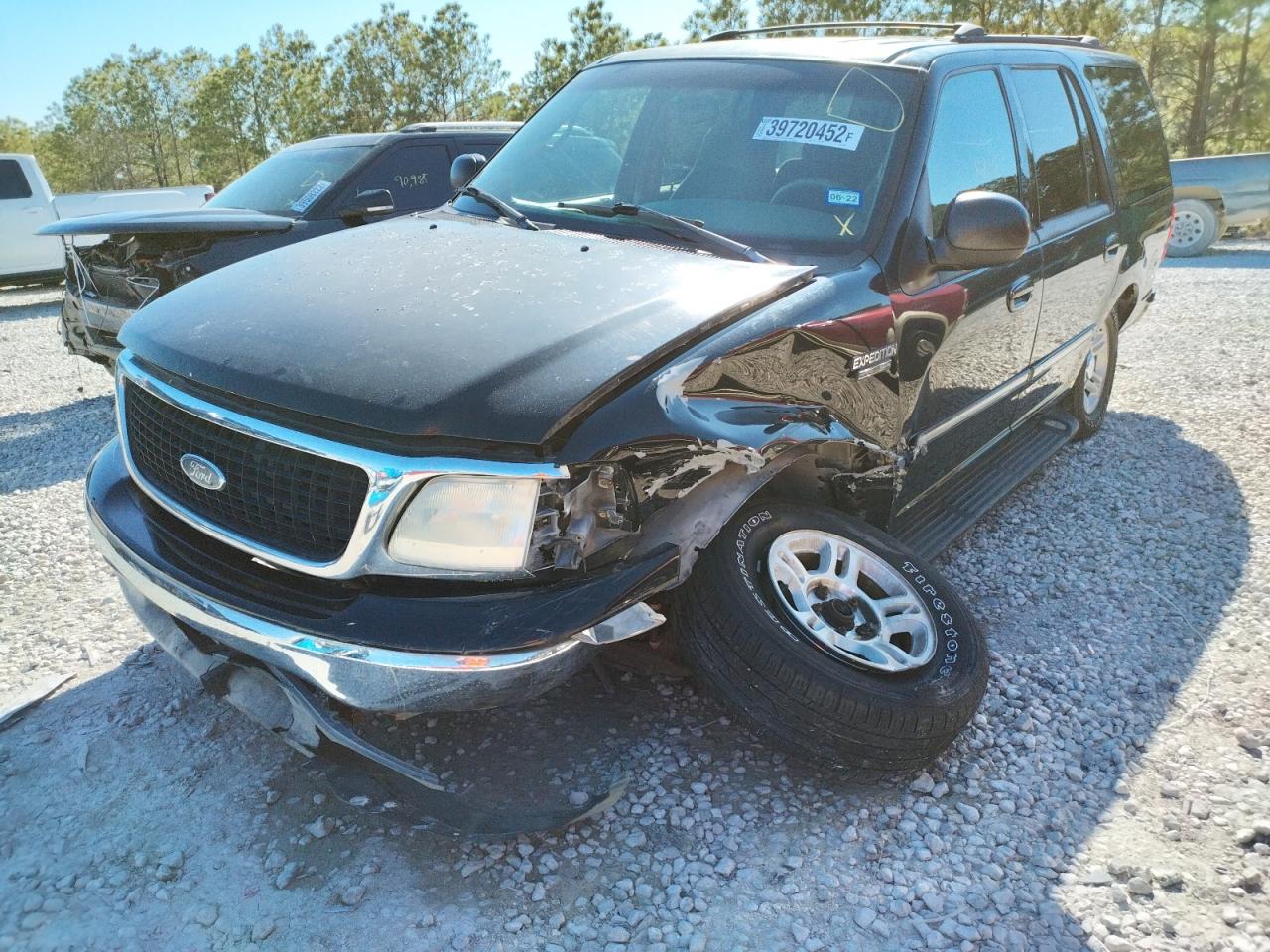 Photo 2 from auction – 2000 FORD EXPEDITION with VIN 1FMRU156XYLB40142
