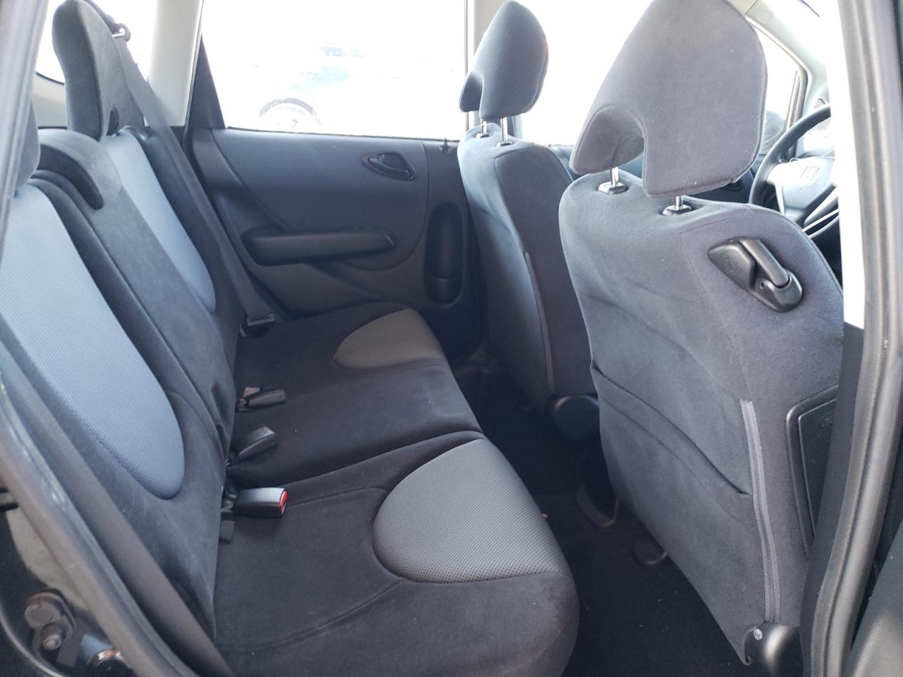 Photo 6 from auction – 2008 HONDA FIT with VIN JHMGD38458S041136