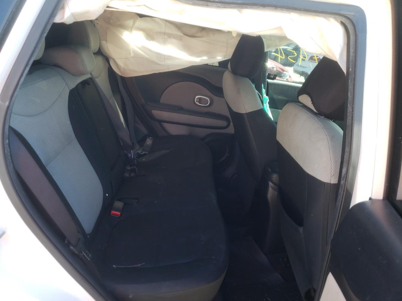 Photo 6 from auction – 2014 KIA SOUL with VIN KNDJN2A29E7074906