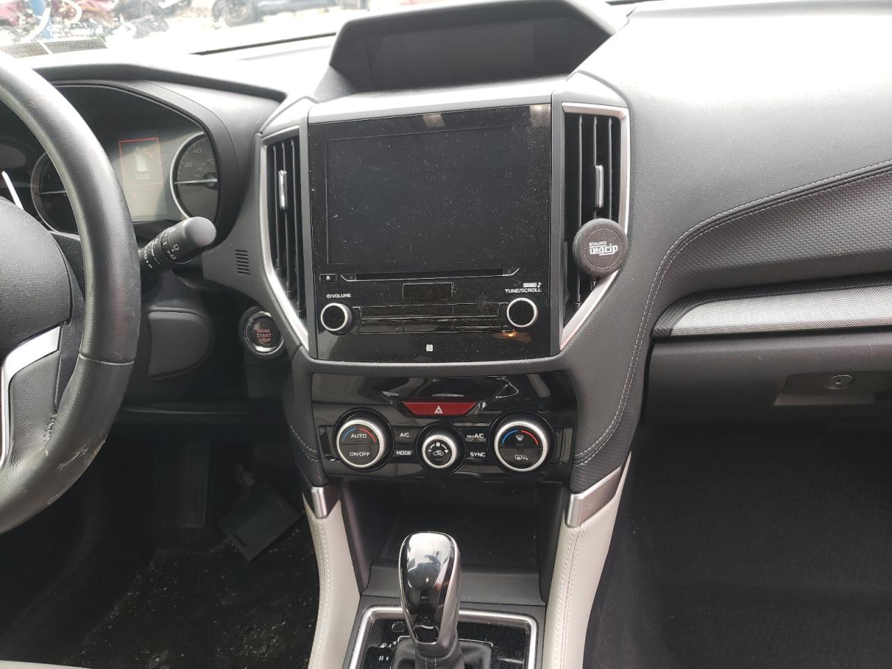 Photo 9 from auction – 2019 SUBARU FORESTER L with VIN JF2SKASC8KH584573