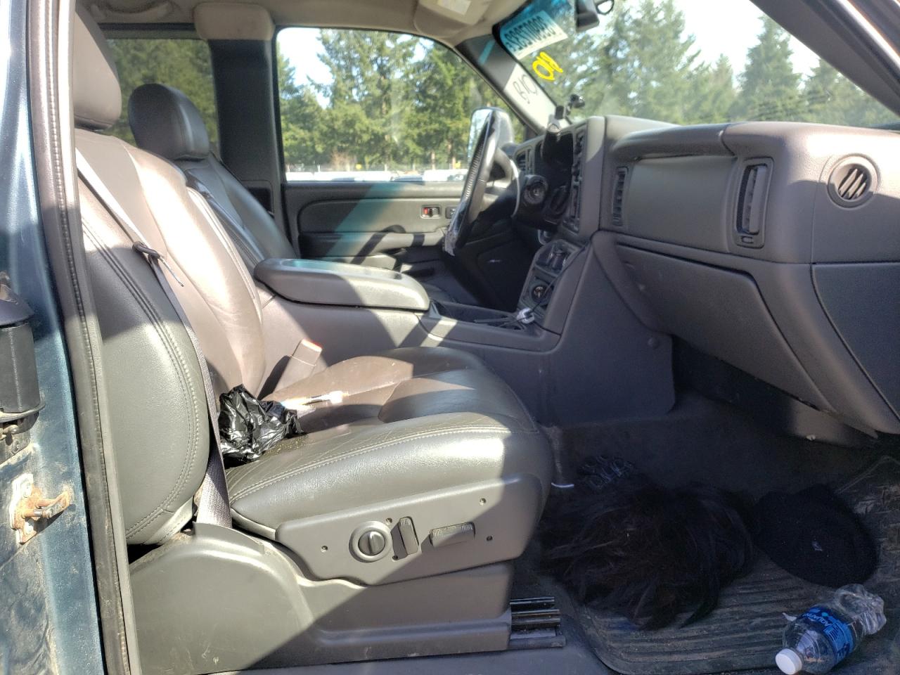 Photo 5 from auction – 2006 CHEVROLET SILVERADO with VIN 1GCHK29D96E219047