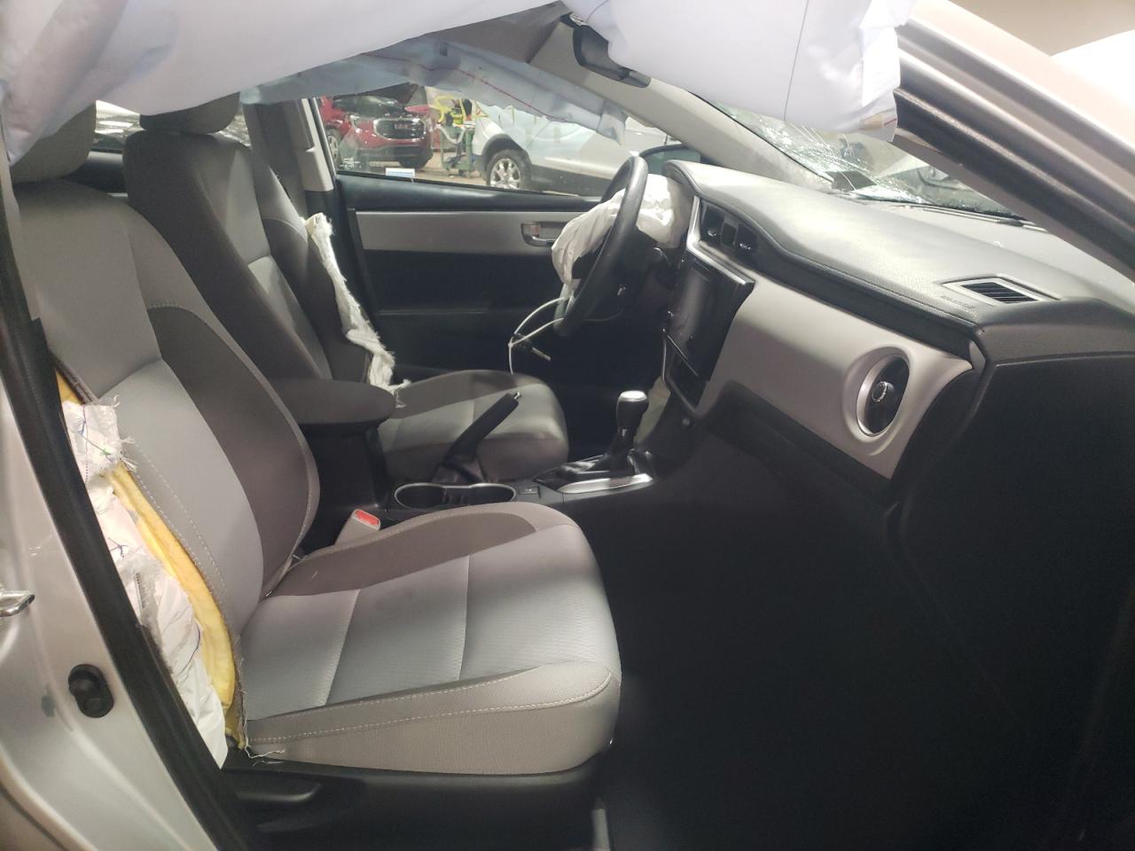 Photo 5 from auction – 2018 TOYOTA COROLLA L with VIN 2T1BURHEXJC034973