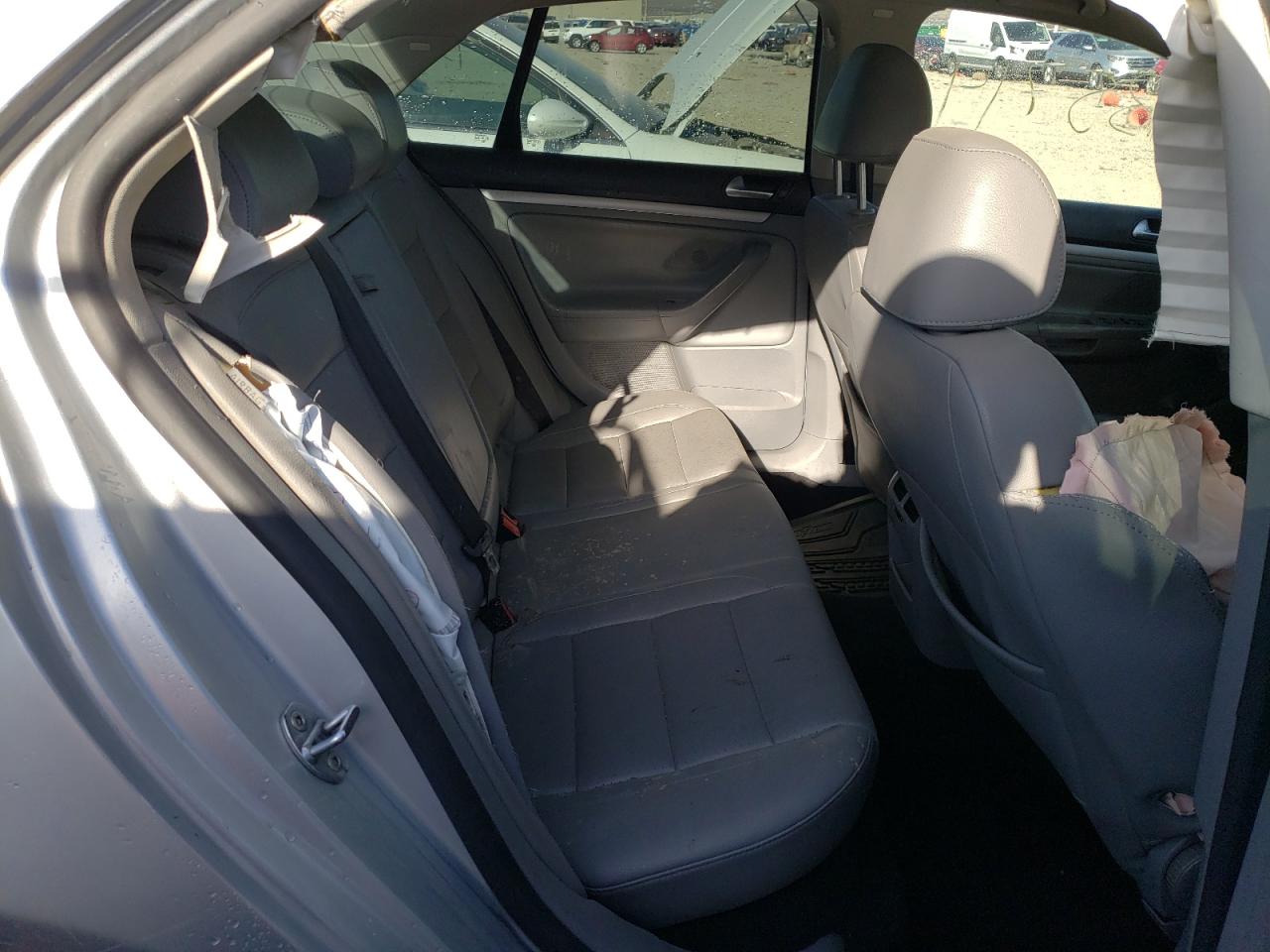 Photo 6 from auction – 2007 VOLKSWAGEN JETTA 2.5 with VIN 3VWSF81K87M014982
