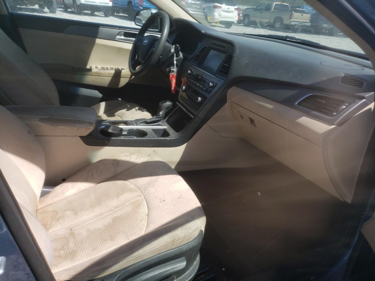 Photo 5 from auction – 2016 HYUNDAI SONATA SE with VIN 5NPE24AF2GH360281