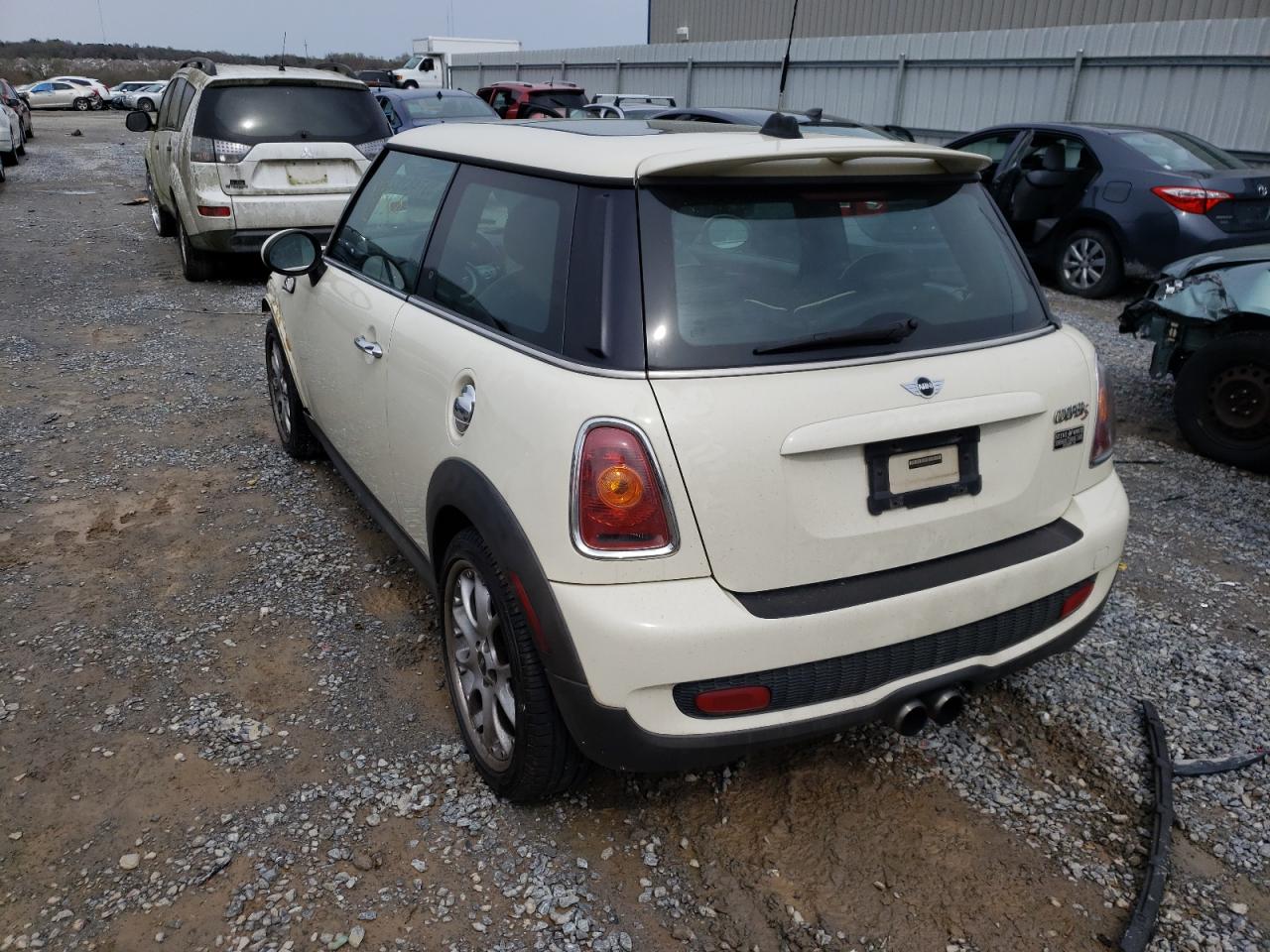 Photo 3 from auction – 2007 MINI COOPER S with VIN WMWMF73537TT80599
