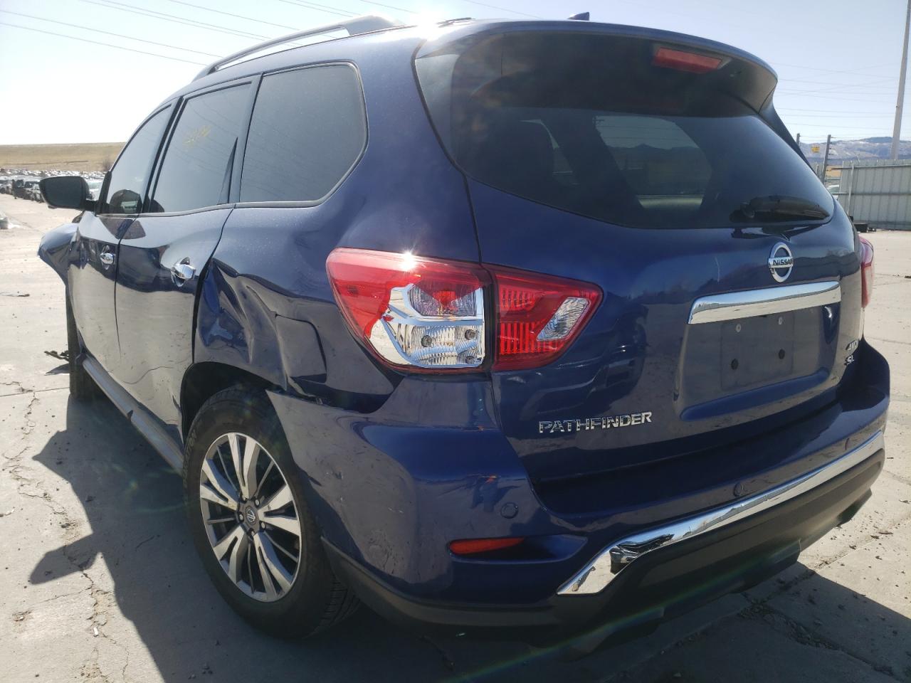 Photo 3 from auction – 2019 NISSAN PATHFINDER with VIN 5N1DR2MMXKC647017