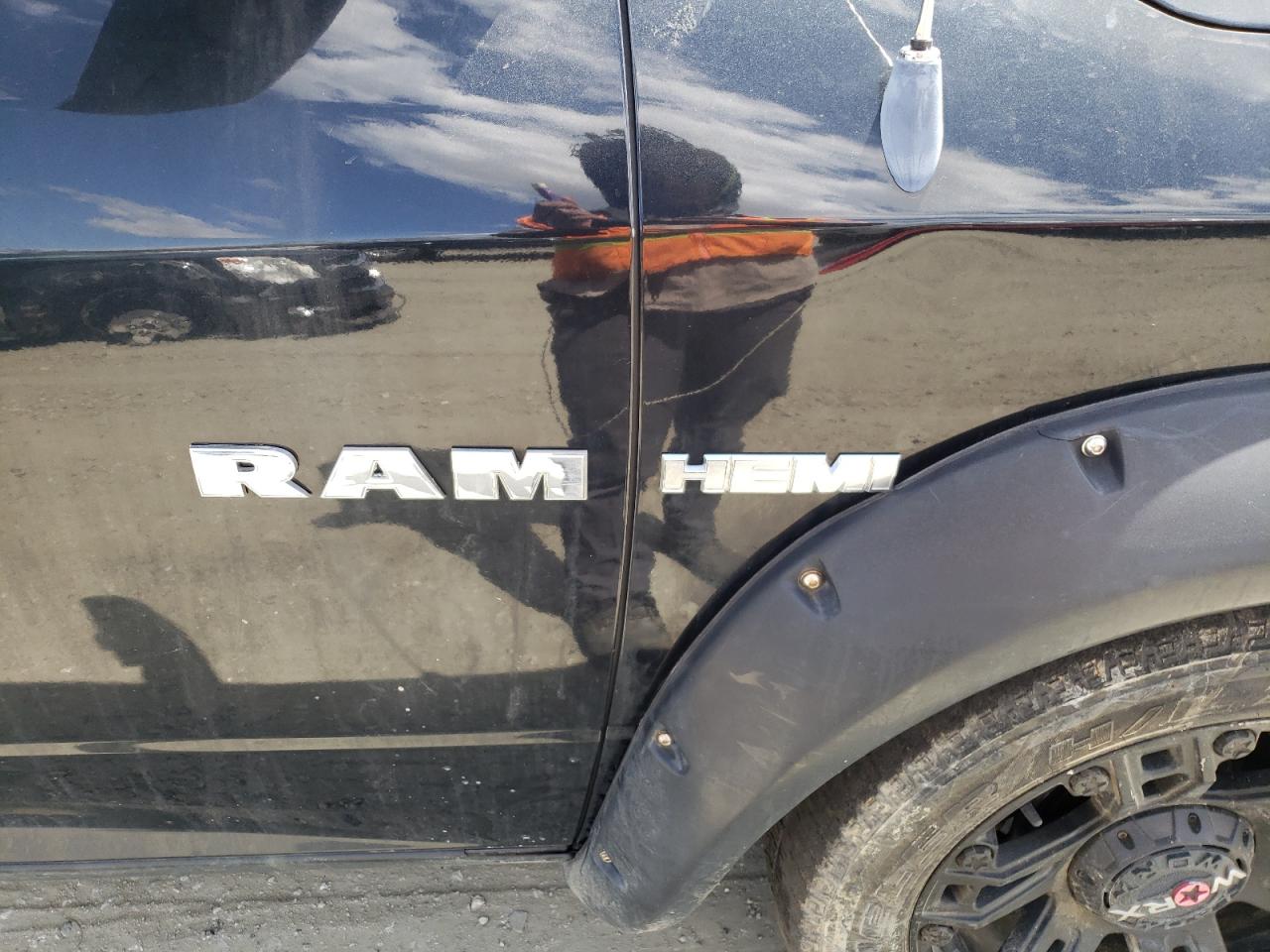 Photo 9 from auction – 2010 DODGE RAM 1500 with VIN 1D7RV1GT0AS139720