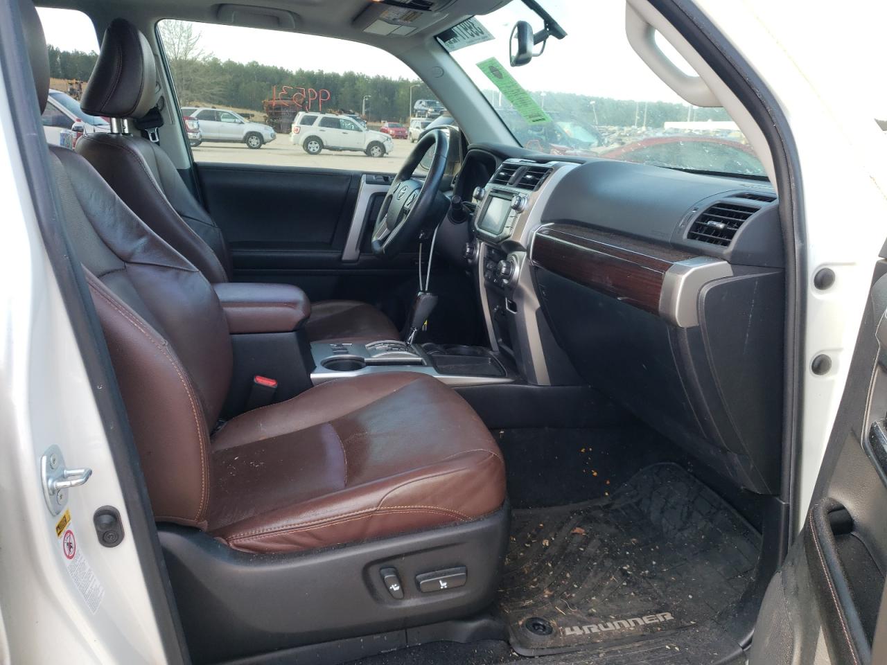 Photo 5 from auction – 2015 TOYOTA 4RUNNER SR with VIN JTEZU5JR3F5105788