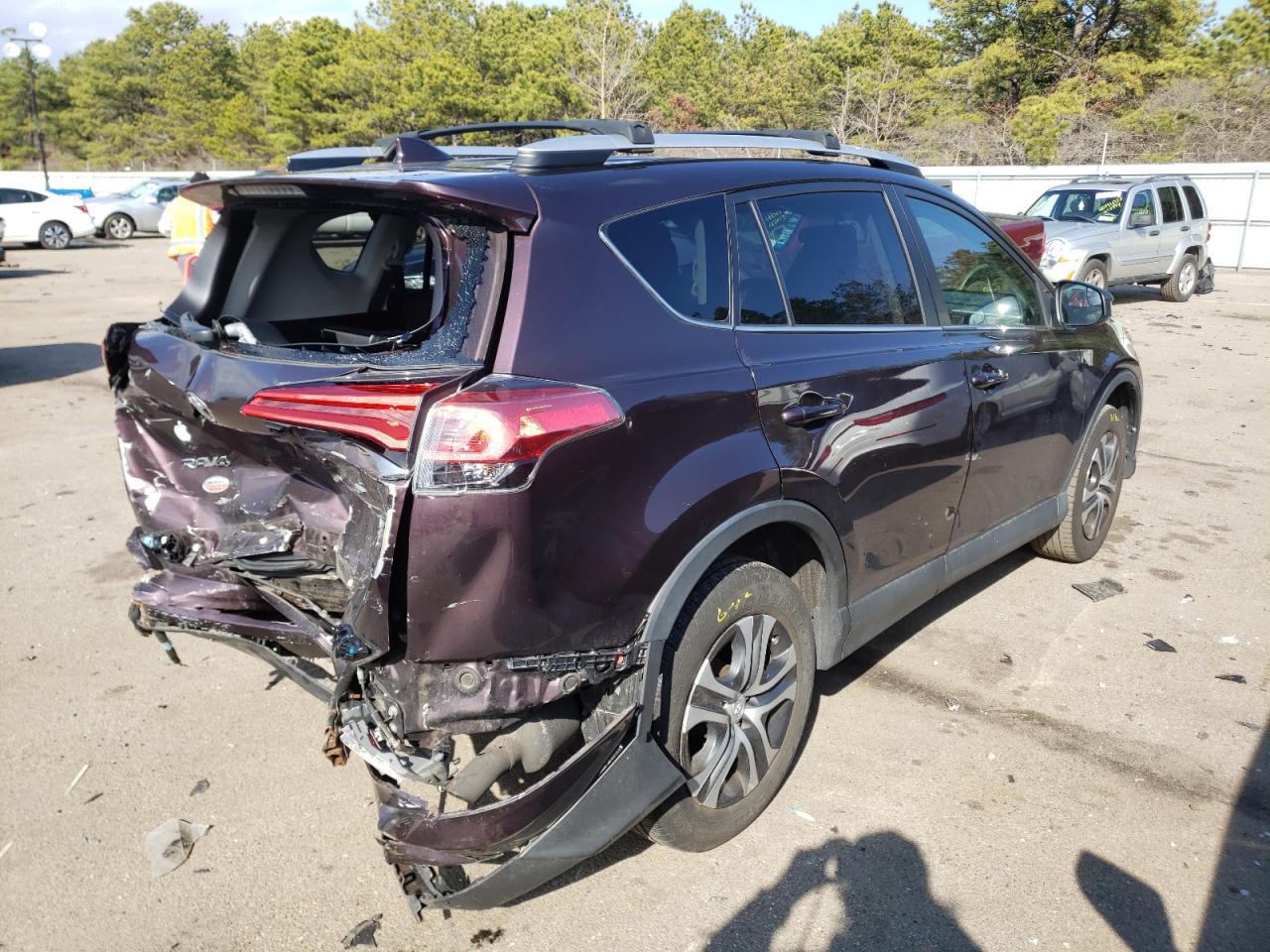 Photo 14 from auction – 2016 TOYOTA RAV4 LE with VIN 2T3BFREV0GW428284
