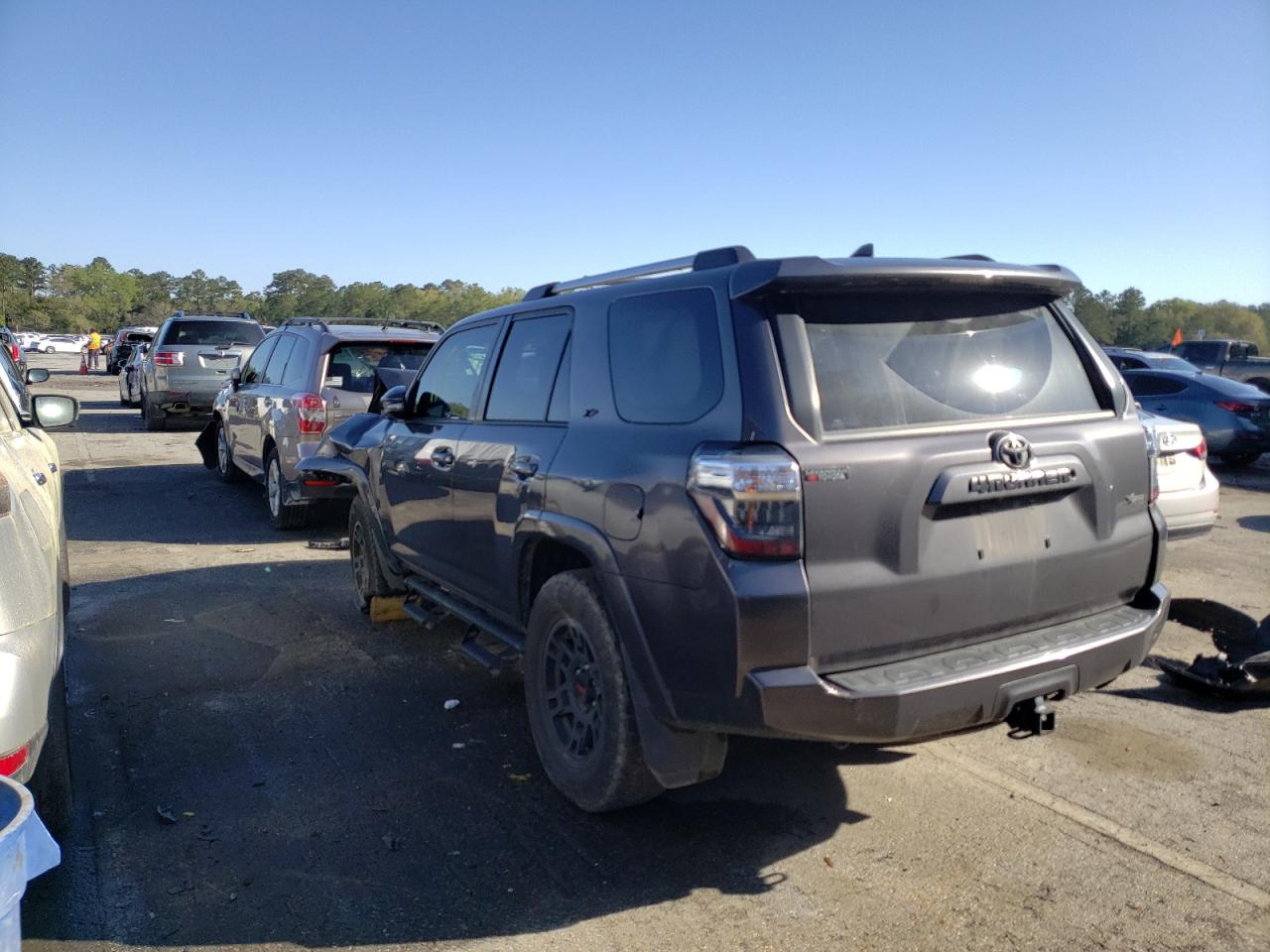 Photo 3 from auction – 2019 TOYOTA 4RUNNER SR with VIN JTEZU5JR7K5204334