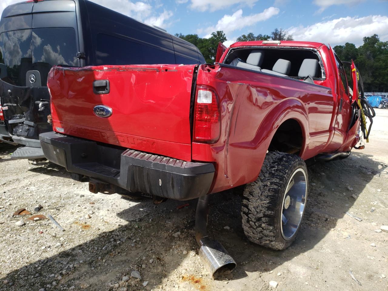 Photo 4 from auction – 2011 FORD F250 SUPER with VIN 1FT7W2BT6BEB43041