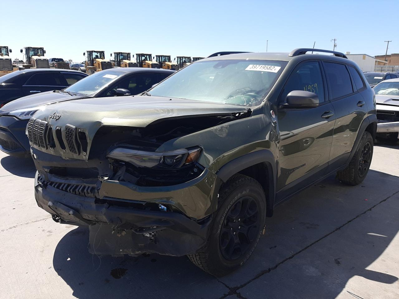 Photo 2 from auction – 2019 JEEP CHEROKEE T with VIN 1C4PJMBX0KD462910