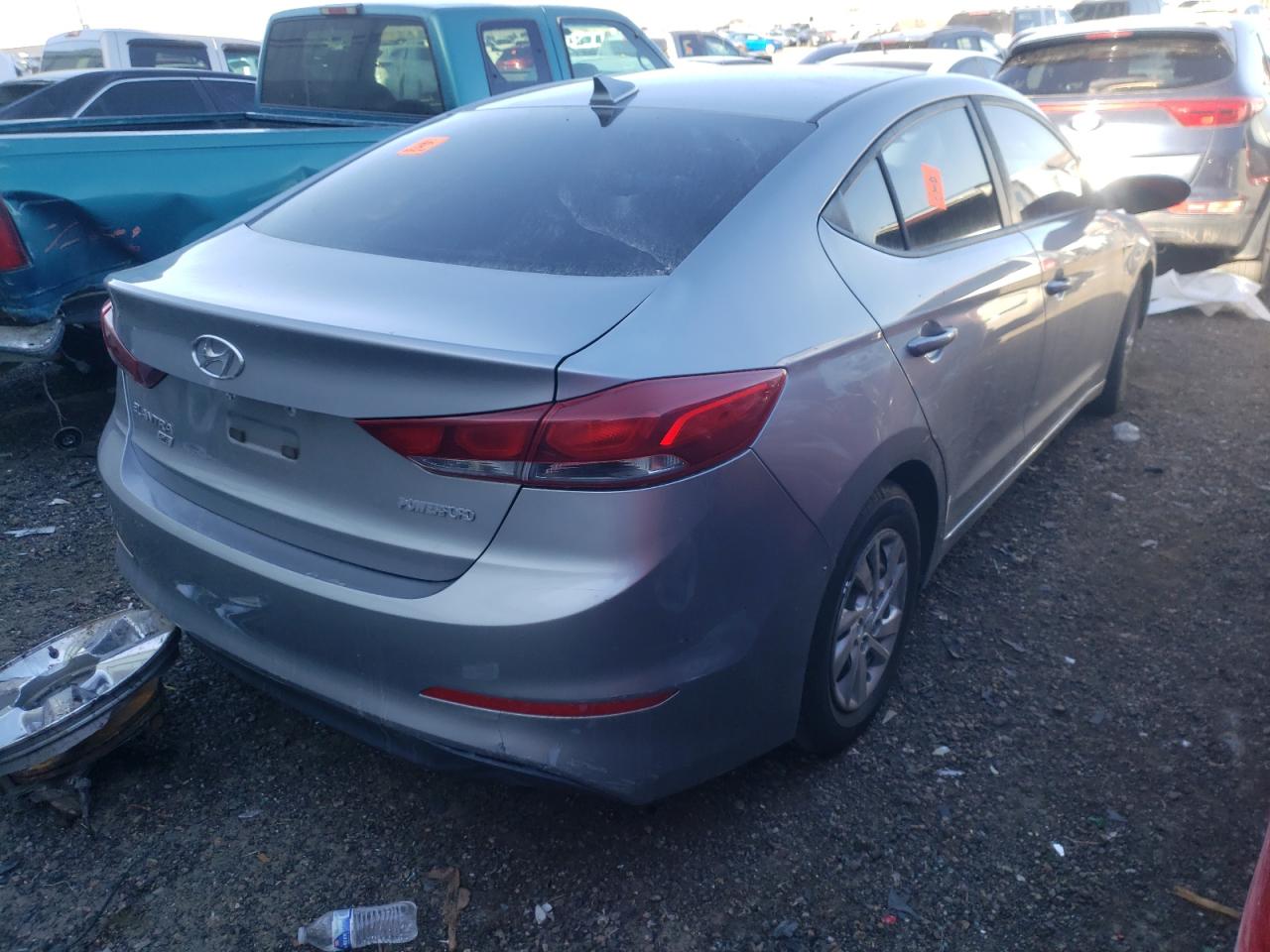 Photo 4 from auction – 2017 HYUNDAI ELANTRA SE with VIN 5NPD74LF0HH080936