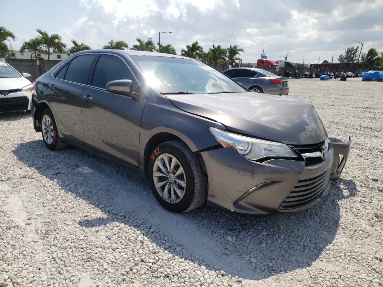 TOYOTA CAMRY LE 2017 with VIN 4T1BF1FK1HU708473 - Photo from auction