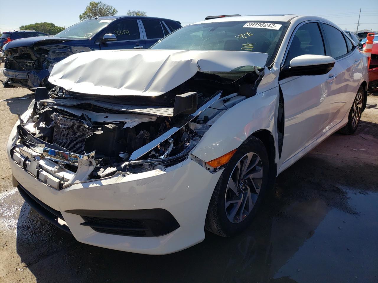 Photo 2 from auction – 2017 HONDA CIVIC EX with VIN 19XFC2F72HE047633