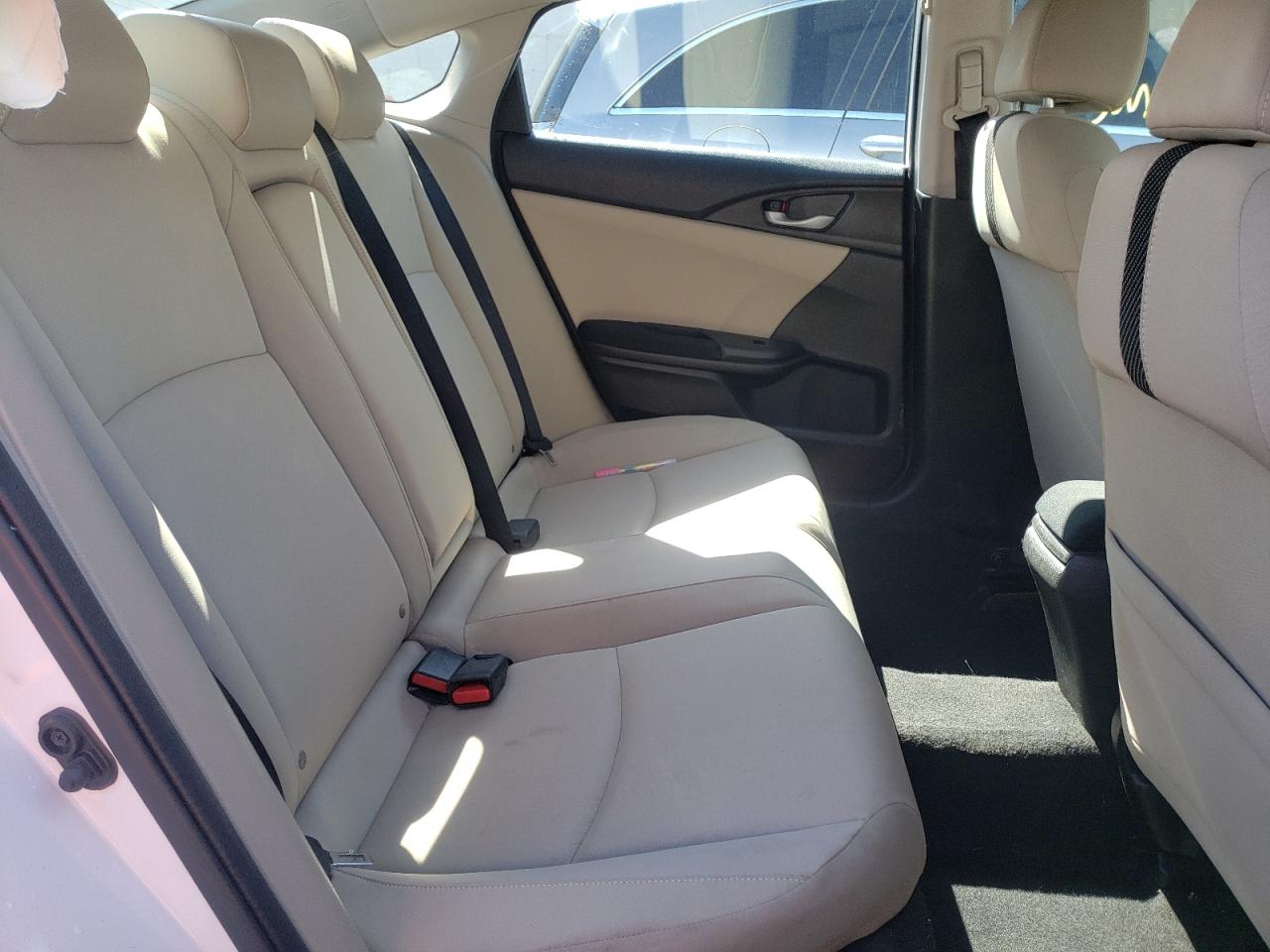 Photo 6 from auction – 2016 HONDA CIVIC EX with VIN 19XFC1F3XGE200359