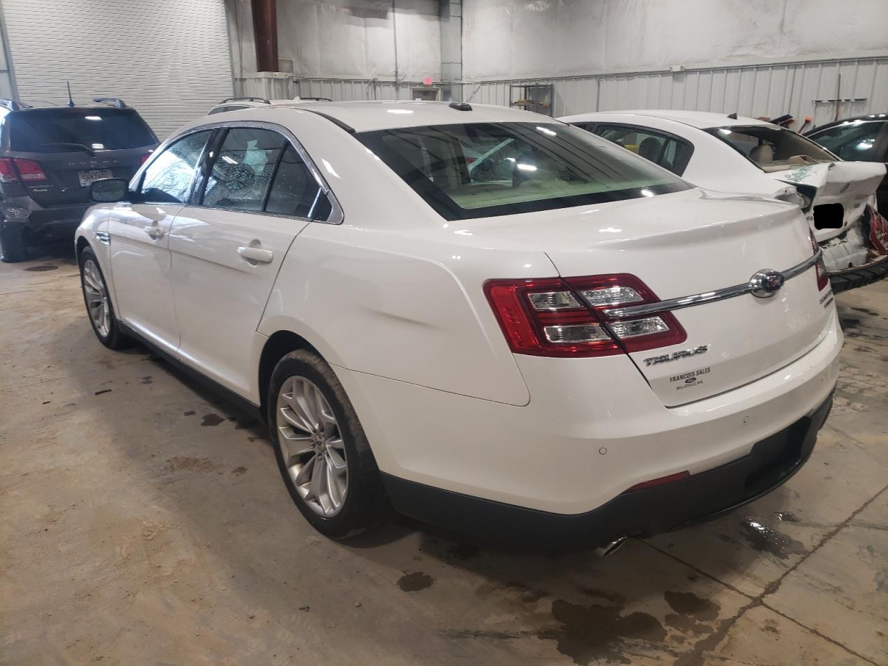 Photo 3 from auction – 2014 FORD TAURUS LIM with VIN 1FAHP2F83EG152401