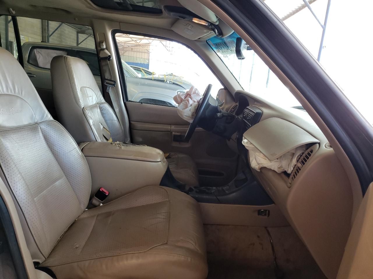 Photo 5 from auction – 1998 FORD EXPLORER with VIN 1FMZU32E7WZB22229