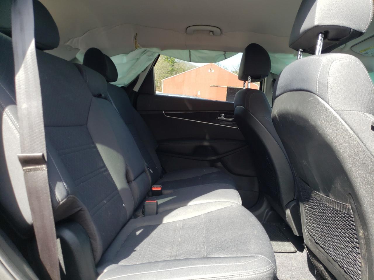 Photo 6 from auction – 2018 KIA SORENTO LX with VIN 5XYPGDA3XJG427093