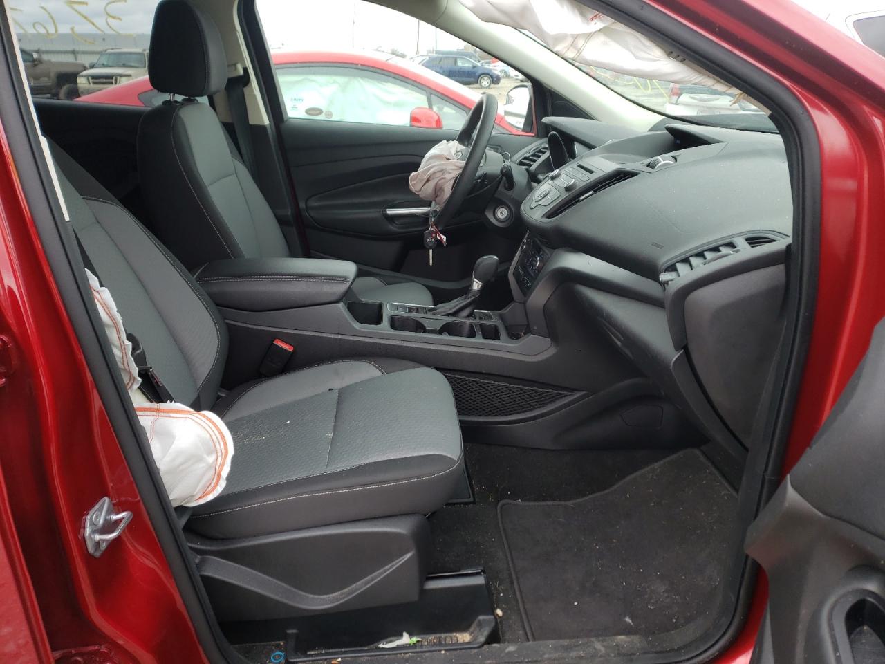 Photo 5 from auction – 2017 FORD ESCAPE SE with VIN 1FMCU0GDXHUE92997