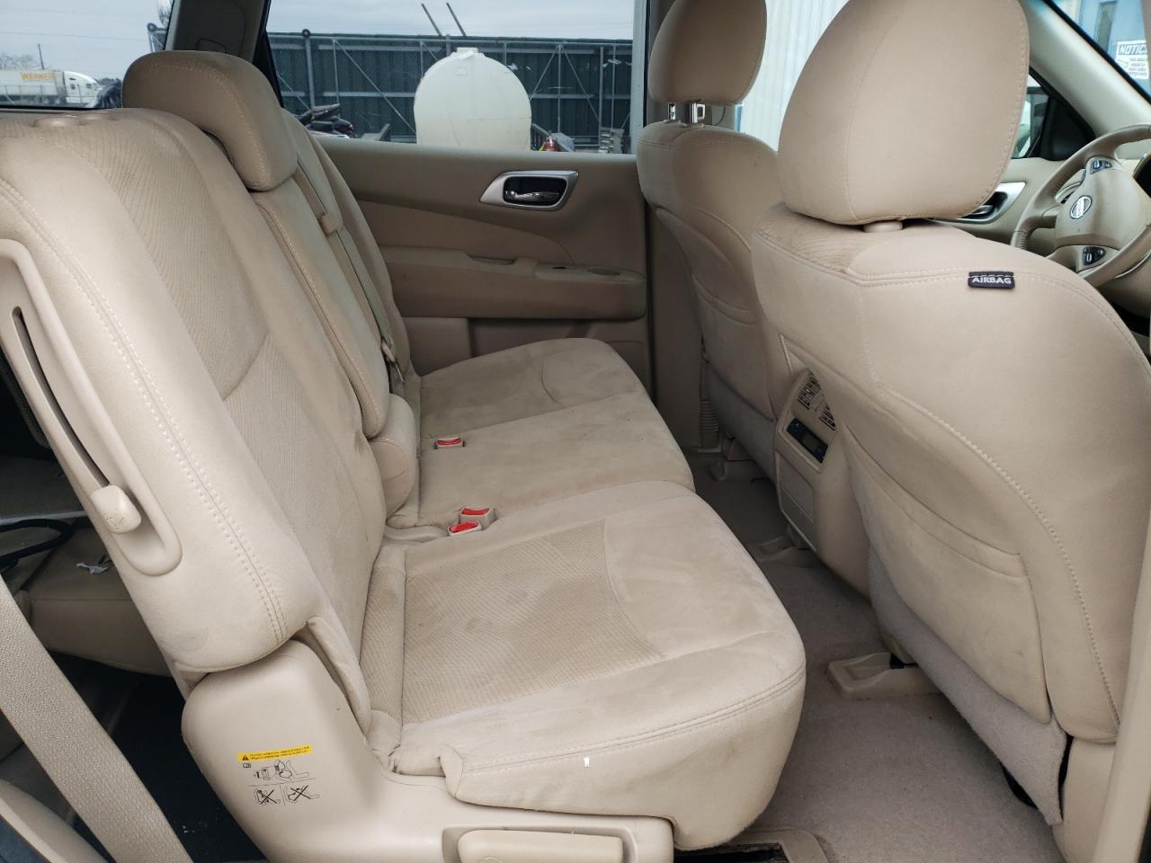 Photo 6 from auction – 2014 NISSAN PATHFINDER with VIN 5N1AR2MM3EC721157