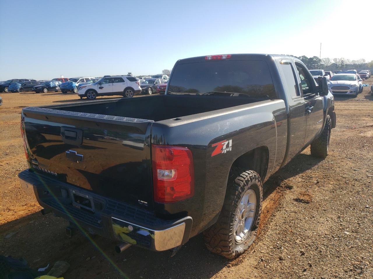 Photo 4 from auction – 2010 CHEVROLET SILVERADO with VIN 1GCSKTE31AZ243692