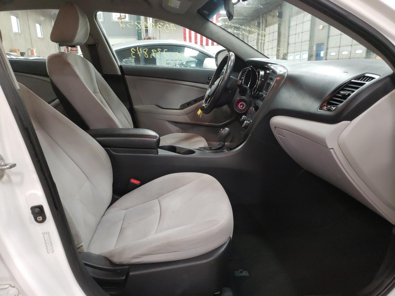 Photo 5 from auction – 2013 KIA OPTIMA LX with VIN KNAGM4A77D5374424