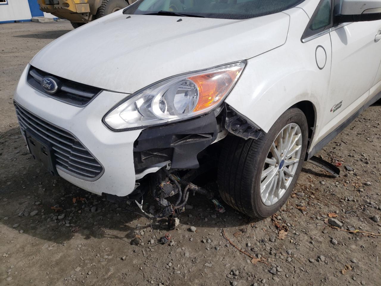Photo 9 from auction – 2013 FORD C-MAX PREM with VIN 1FADP5CU3DL547931