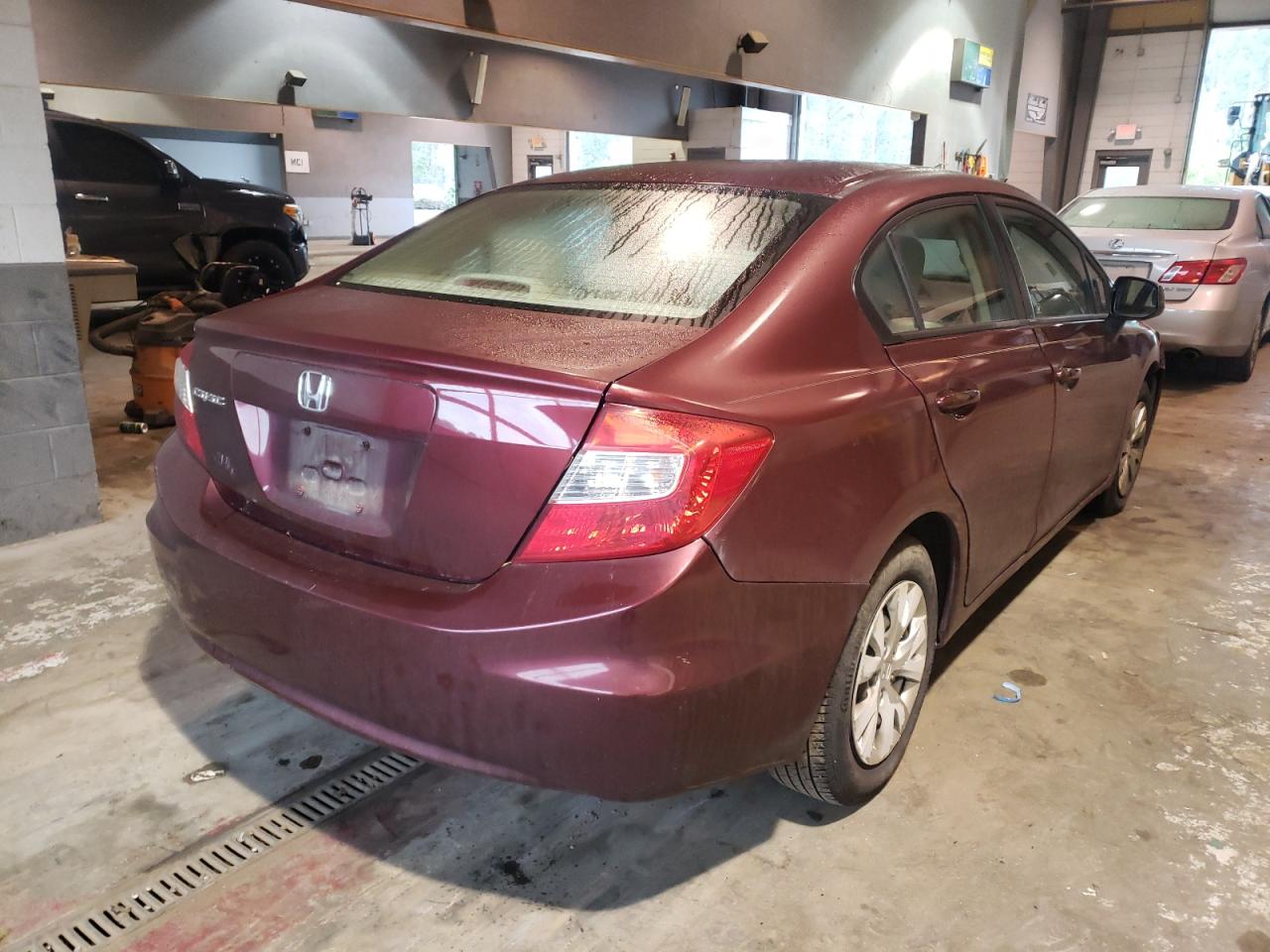 Photo 4 from auction – 2012 HONDA CIVIC with VIN 2HGFB2F55CH599806