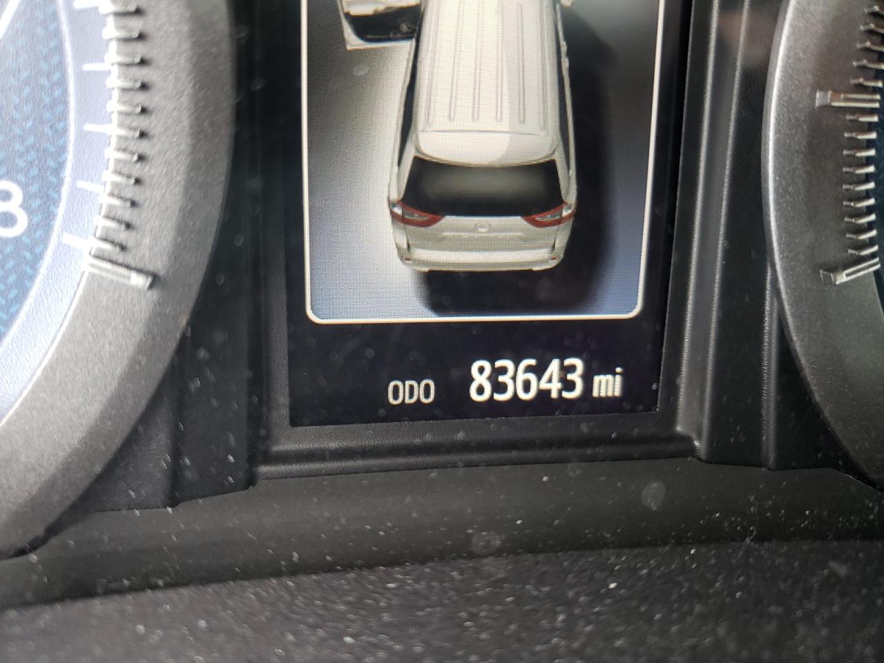 Photo 8 from auction – 2016 TOYOTA SIENNA XLE with VIN 5TDDK3DC3GS129732