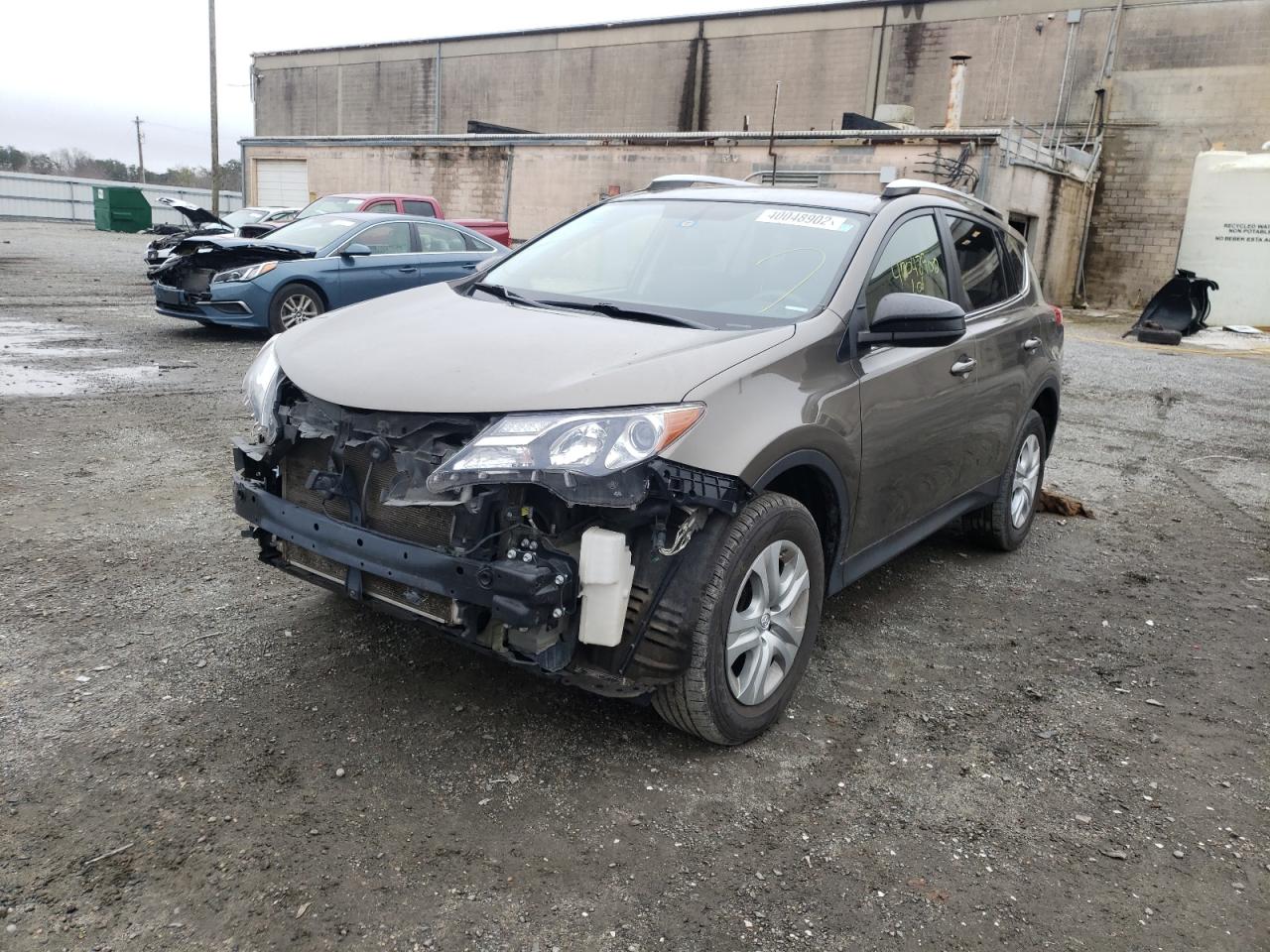 Photo 2 from auction – 2015 TOYOTA RAV4 LE with VIN JTMZFREVXFD058665