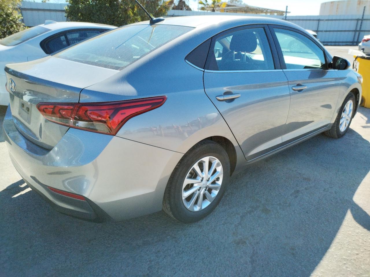 Photo 4 from auction – 2021 HYUNDAI ACCENT SE with VIN 3KPC24A64ME142804