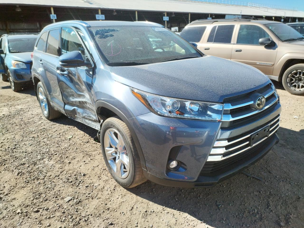 Photo 1 from auction – 2019 TOYOTA HIGHLANDER with VIN 5TDDZRFH7KS973417