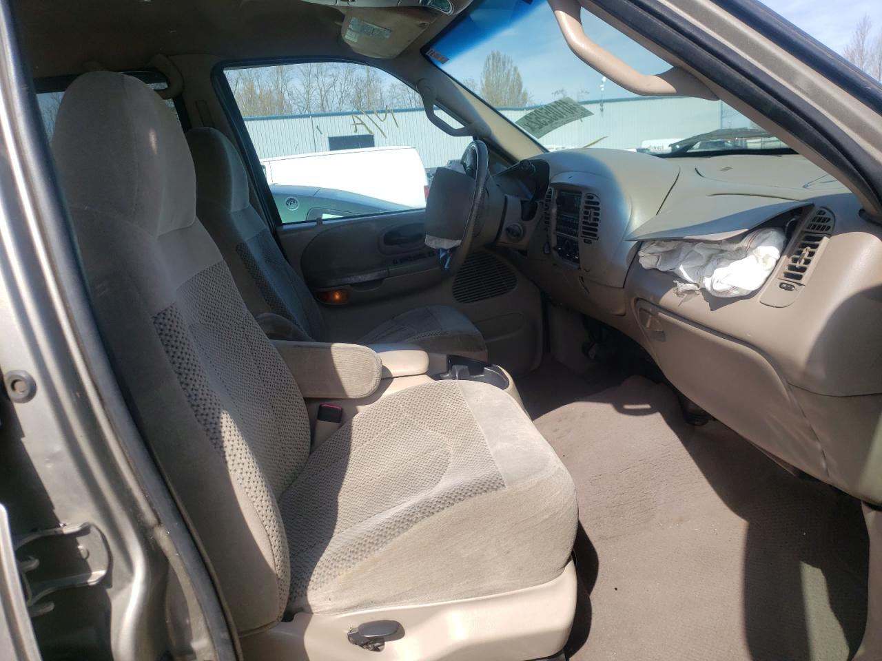 Photo 5 from auction – 2001 FORD F150 SUPER with VIN 1FTRW08LX1KF29238