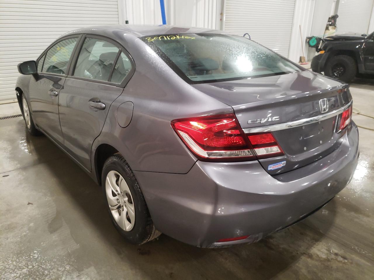 Photo 3 from auction – 2015 HONDA CIVIC LX with VIN 2HGFB2F53FH513526