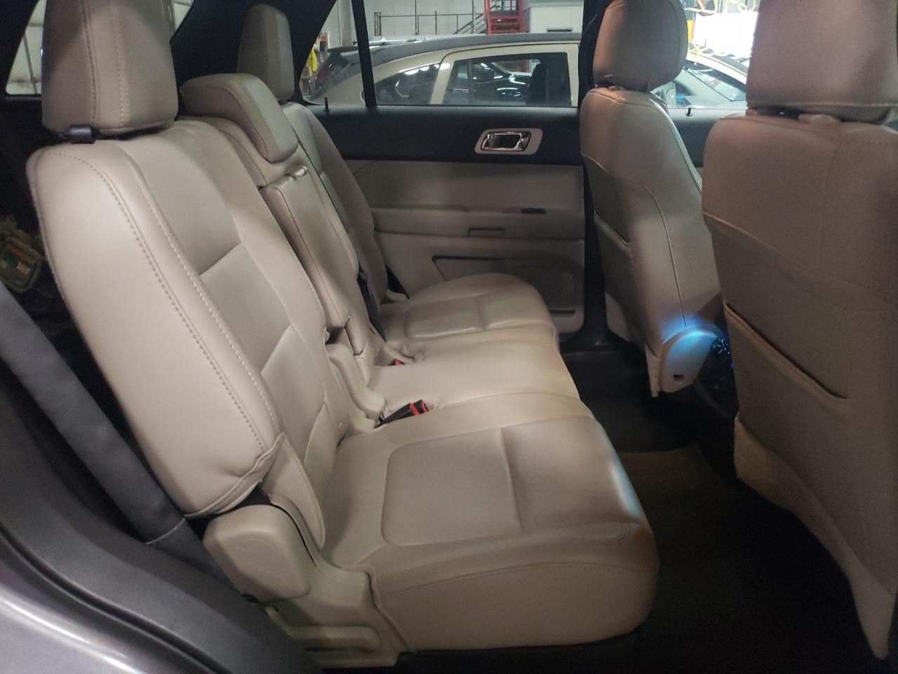 Photo 6 from auction – 2013 FORD EXPLORER L with VIN 1FM5K8F83DGC47310