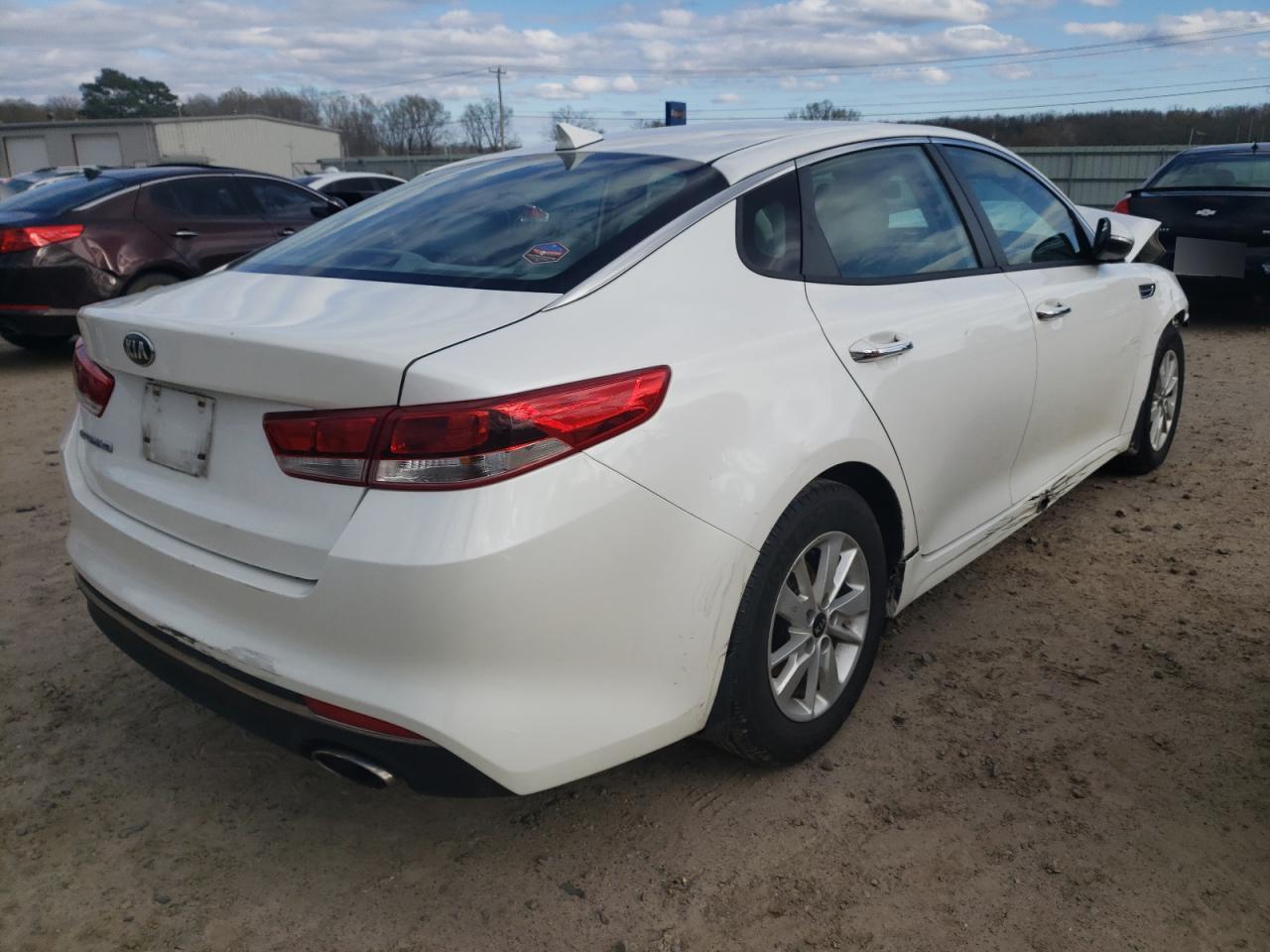 Photo 4 from auction – 2016 KIA OPTIMA LX with VIN KNAGT4L35G5084328