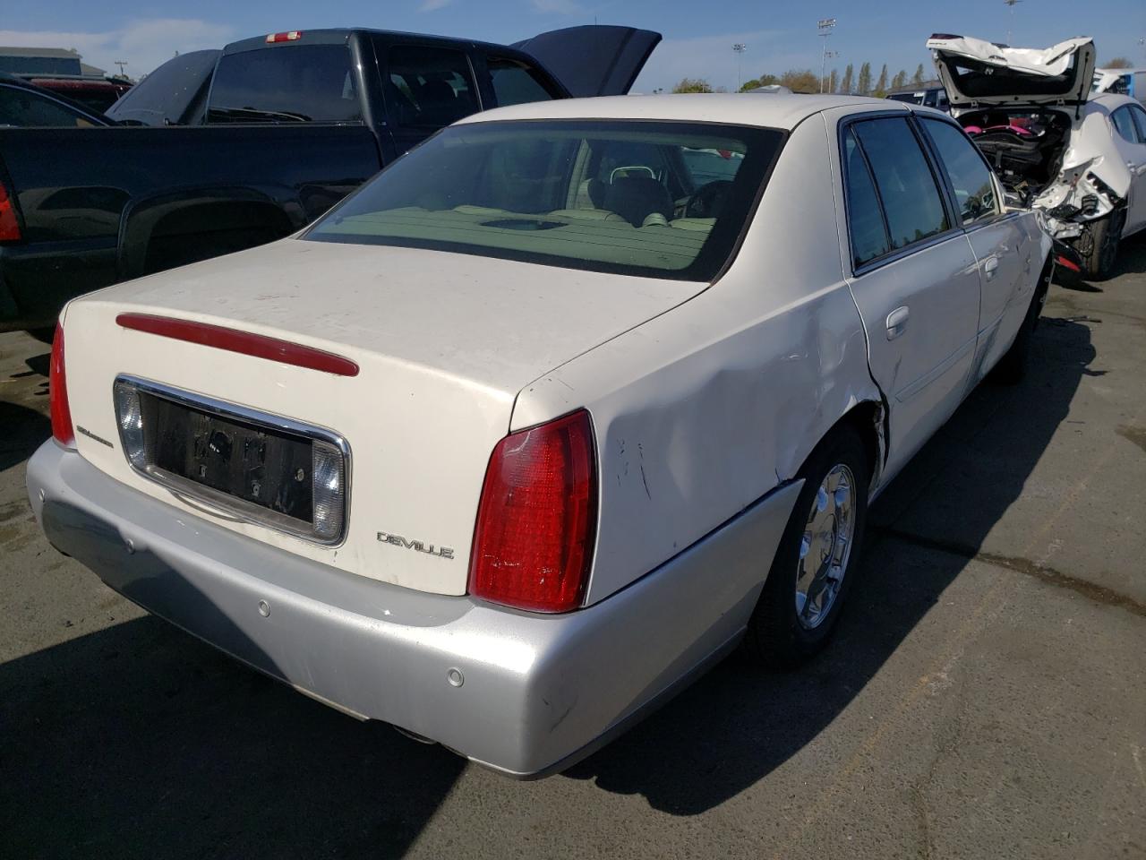 Photo 4 from auction – 2002 CADILLAC DEVILLE with VIN 1G6KD57Y32U275303
