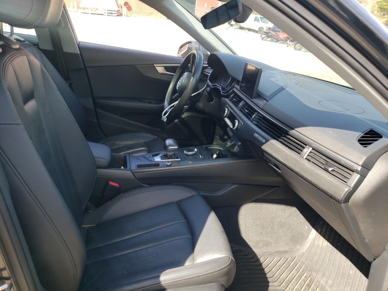 Photo 5 from auction – 2018 AUDI A4 PREMIUM with VIN WAUDNAF45JA106911