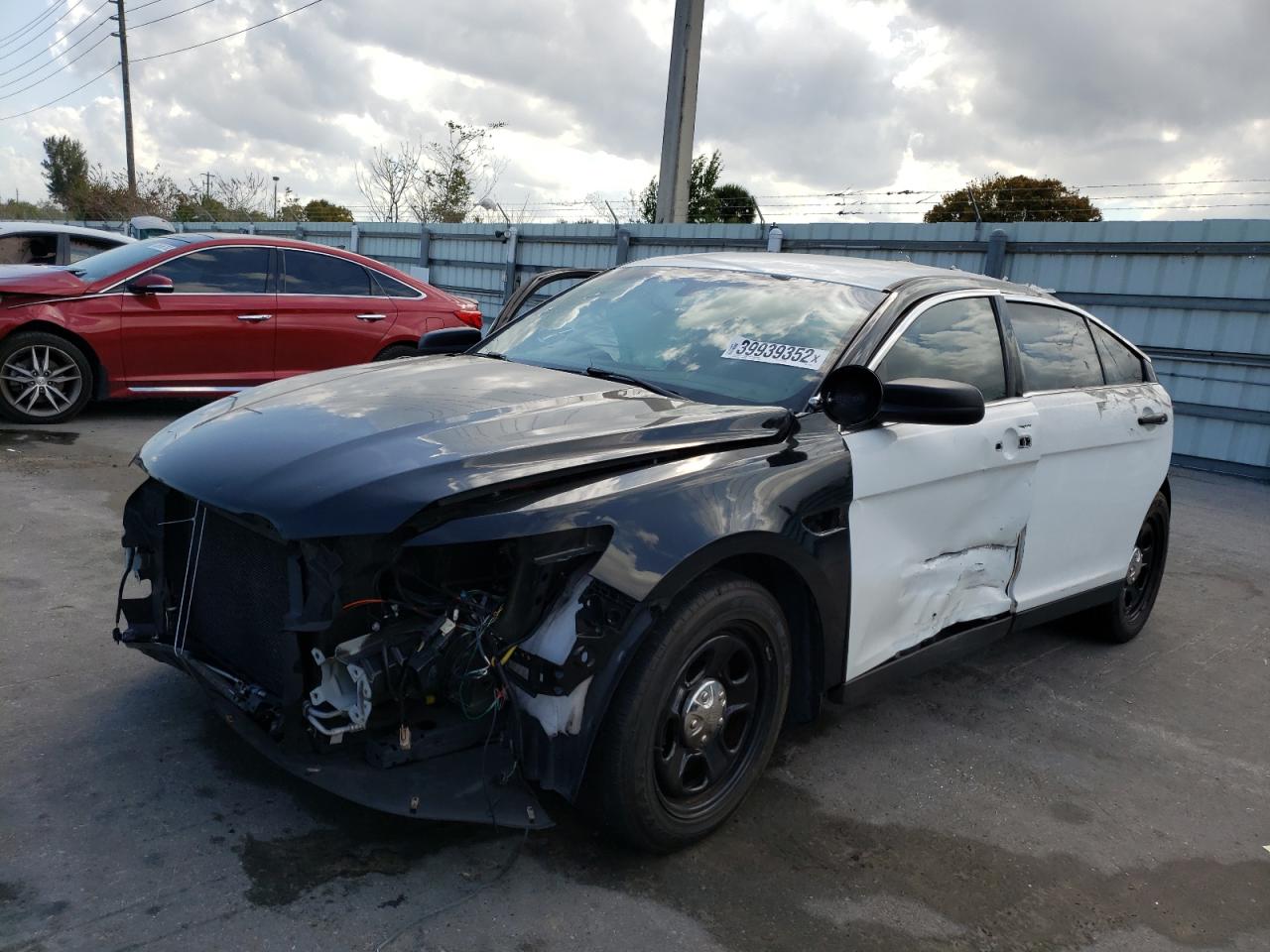 Photo 2 from auction – 2018 FORD TAURUS POL with VIN 1FAHP2MK5JG104231