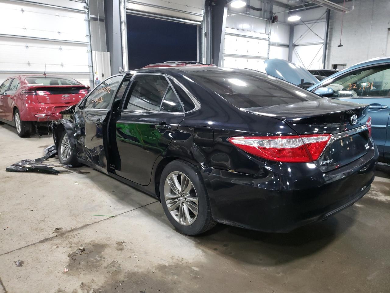 Photo 3 from auction – 2017 TOYOTA CAMRY LE with VIN 4T1BF1FK7HU739971