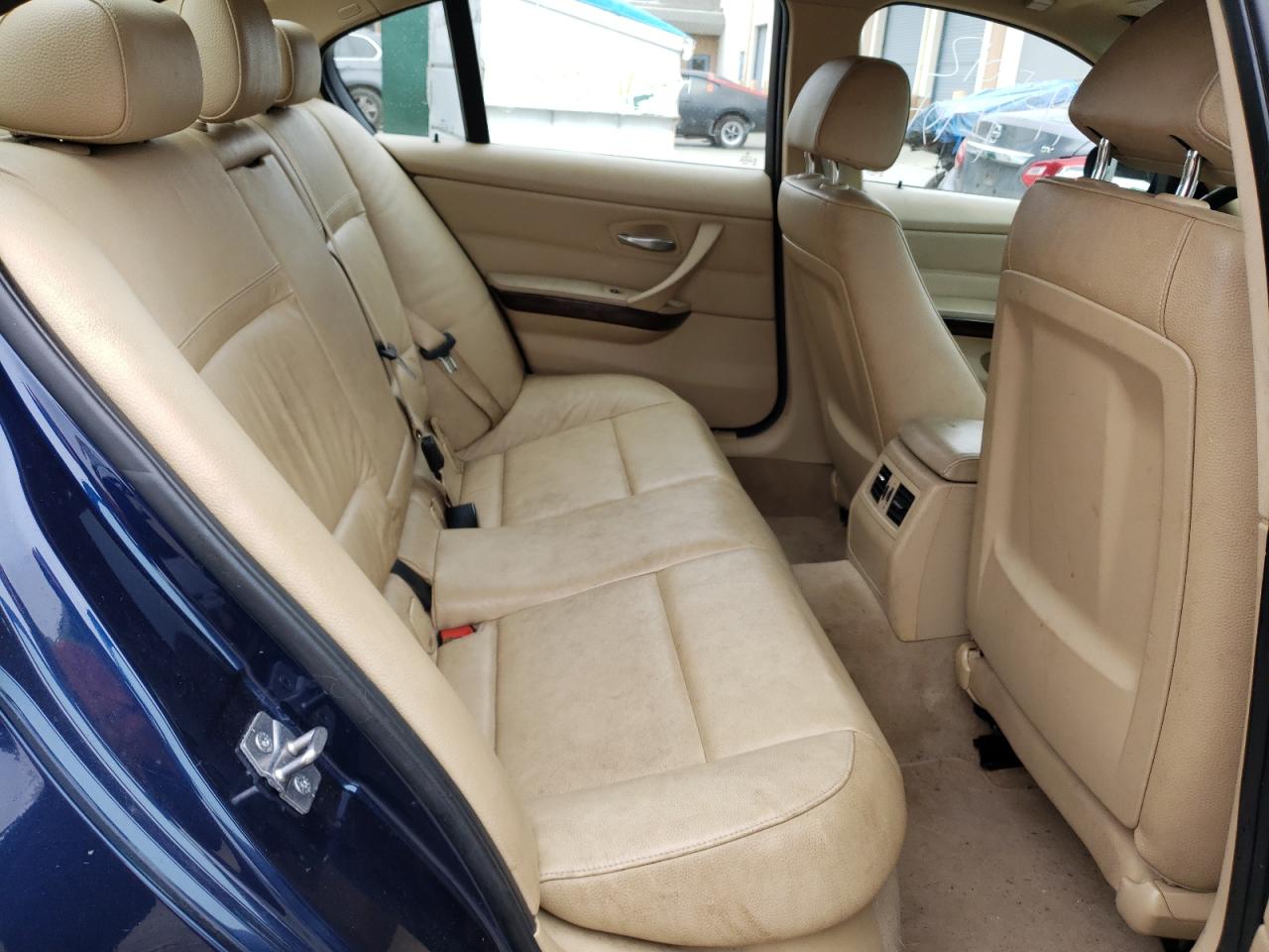 Photo 6 from auction – 2011 BMW 328 I SULE with VIN WBAPH5C53BA998988