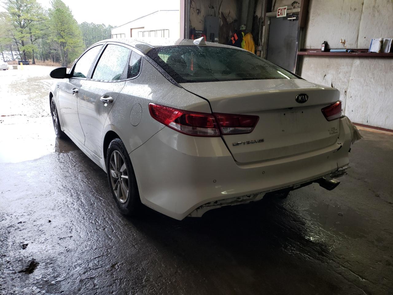 Photo 3 from auction – 2018 KIA OPTIMA LX with VIN 5XXGT4L33JG236838