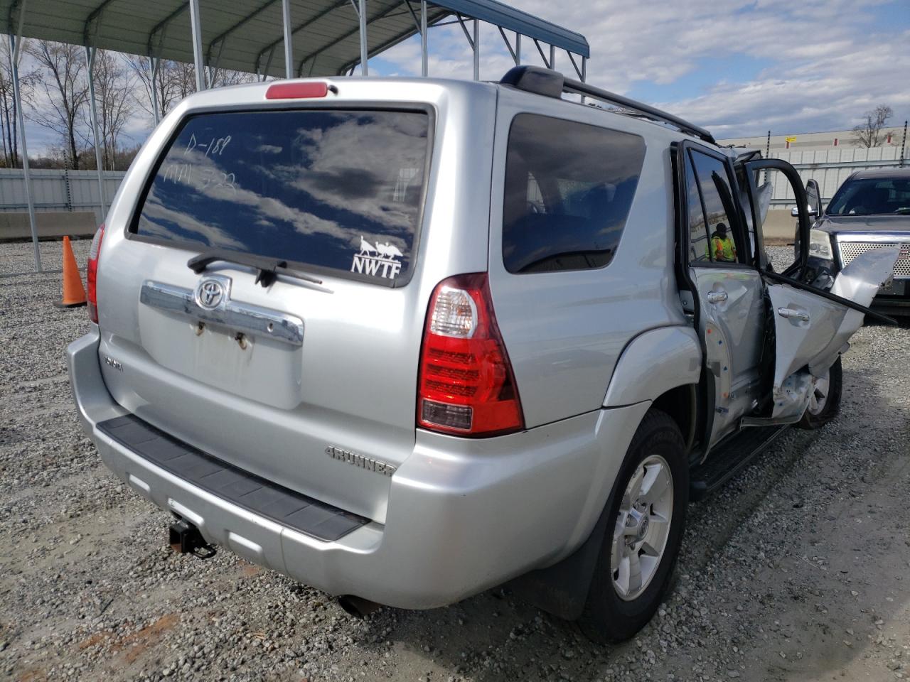 Photo 4 from auction – 2006 TOYOTA 4RUNNER SR with VIN JTEBU14R960079930
