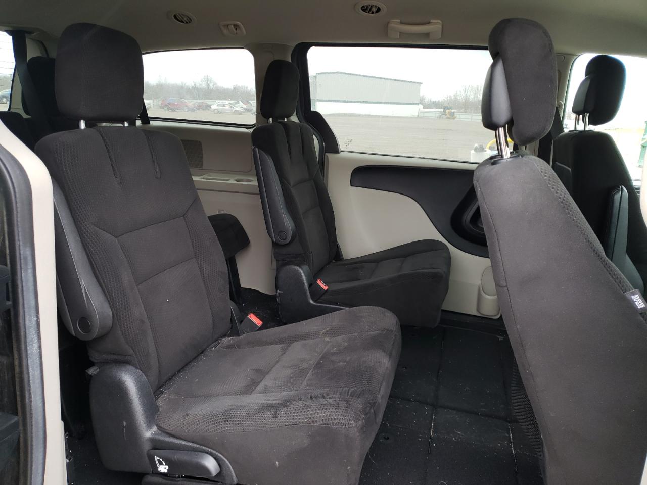 Photo 6 from auction – 2016 DODGE GRAND CARA with VIN 2C4RDGBG6GR143503