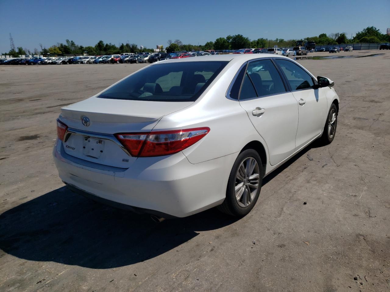 Photo 4 from auction – 2017 TOYOTA CAMRY LE with VIN 4T1BF1FK1HU320093